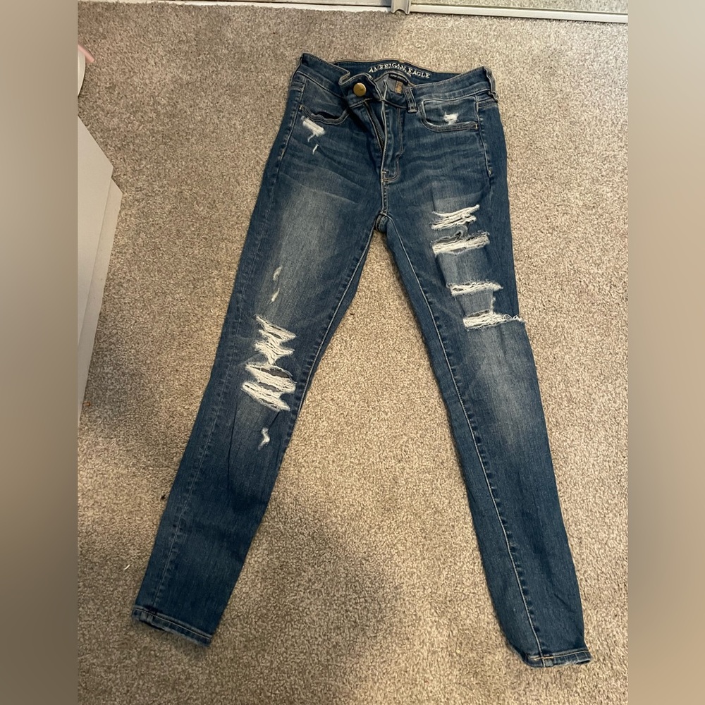American eagle ripped skinny jeans